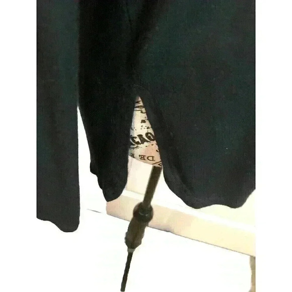 American Eagle Soft & Sexy Small Black Over Sized Pull Over V-Neck Blouse - Picture 3 of 6